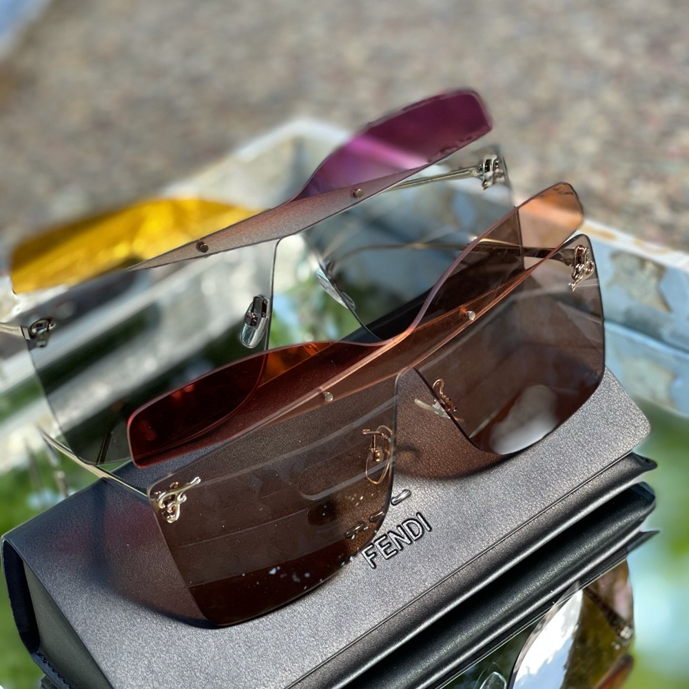 FENDI SUNGLASSES - Picture 6 of 11